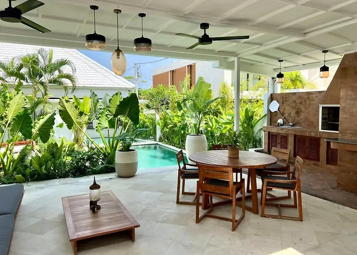 3br Luxury Retreat Umalas With Pool - Theo Вилла