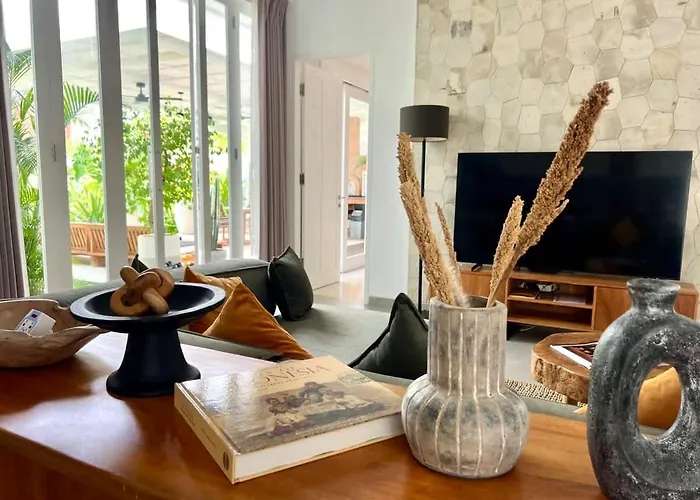 Вилла 3br Luxury Retreat Umalas With Pool - Theo Чангу
